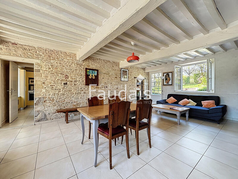 Maison - 176 m² - 9 pièces