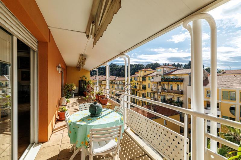 Appartement - 182 m² - 4 pièces