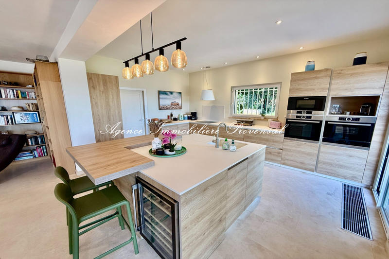 Villa - 200 m² - 5 pièces