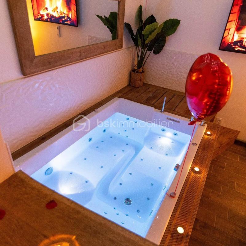 Loft - 70 m² - 2 pièces