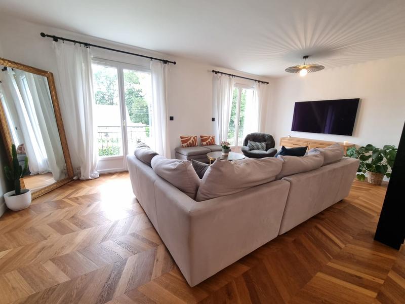 Maison - 140 m² - 5 pièces