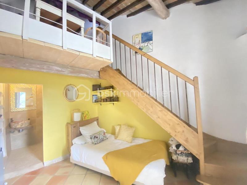 Demeure - 220 m² - 6 pièces