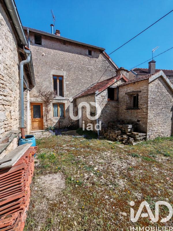 Maison - 93 m² - 4 pièces