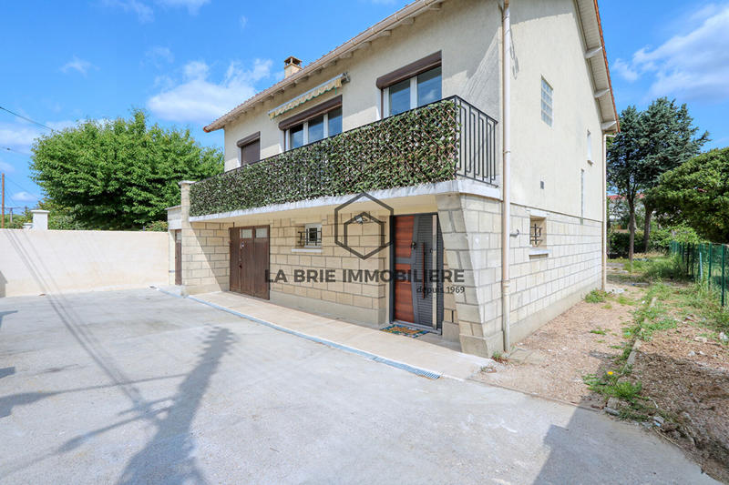Maison - 142 m² - 6 pièces