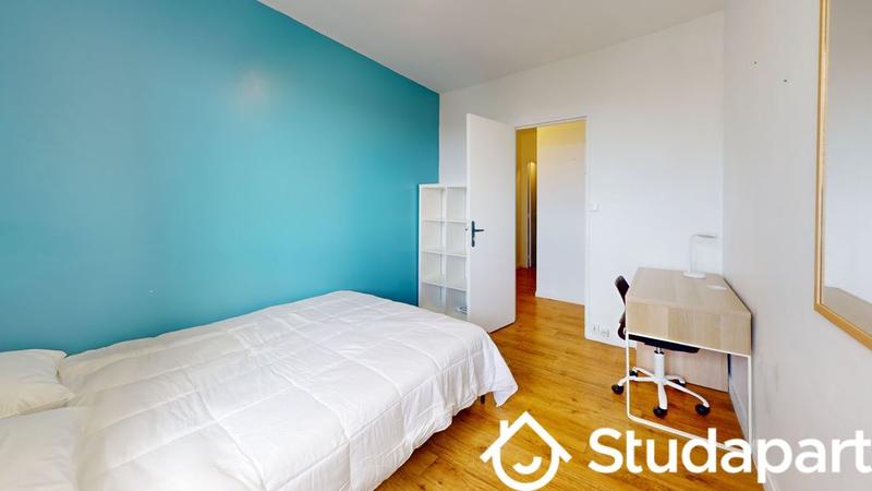 Chambre - 74 m² - 1 pièce