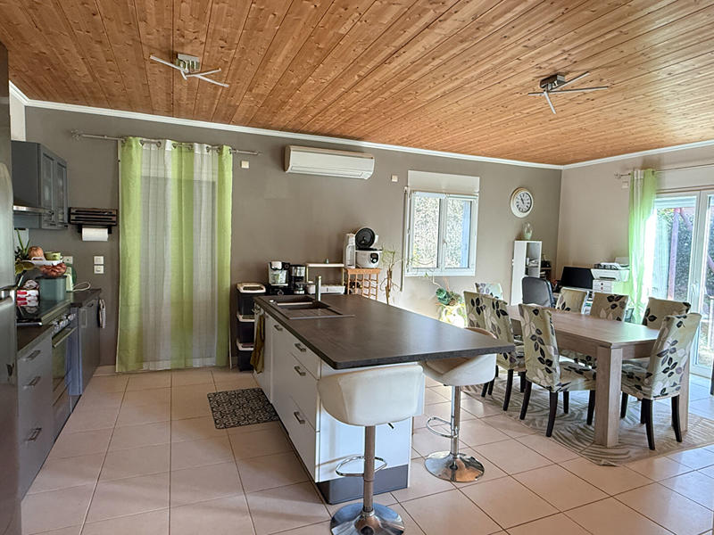 Maison - 94 m² - 5 pièces