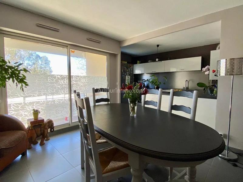 Appartement - 70 m² - 3 pièces