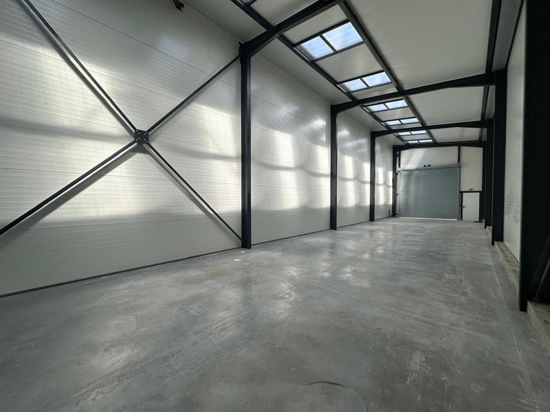 Entrepôt - 149 m² - 1 pièce