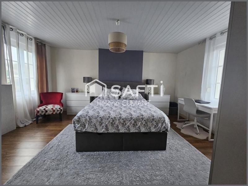 Maison - 238 m² - 10 pièces