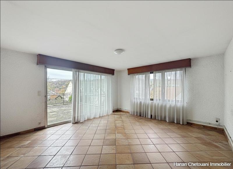 Maison - 216 m² - 10 pièces