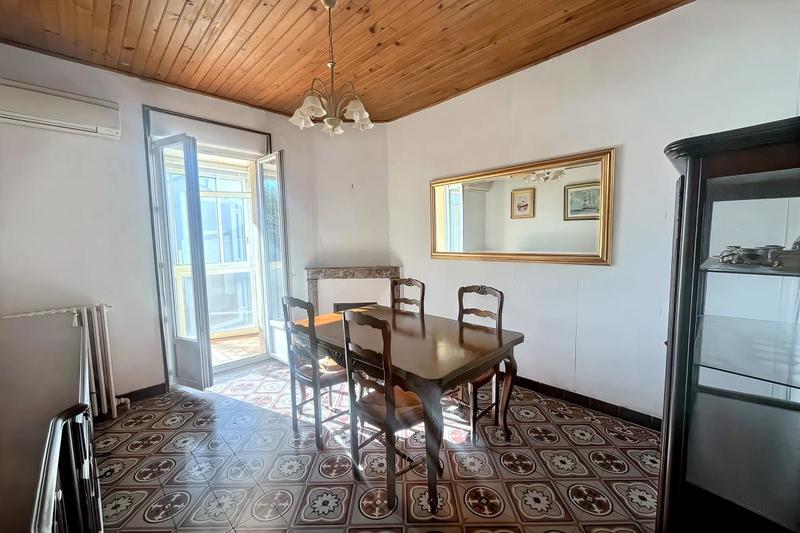 Maison - 96 m² - 7 pièces