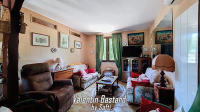 Maison - 213 m² - 8 pièces