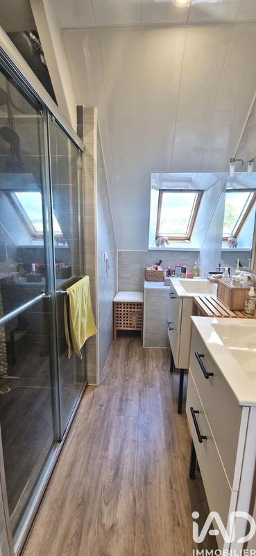 Maison - 220 m² - 5 pièces