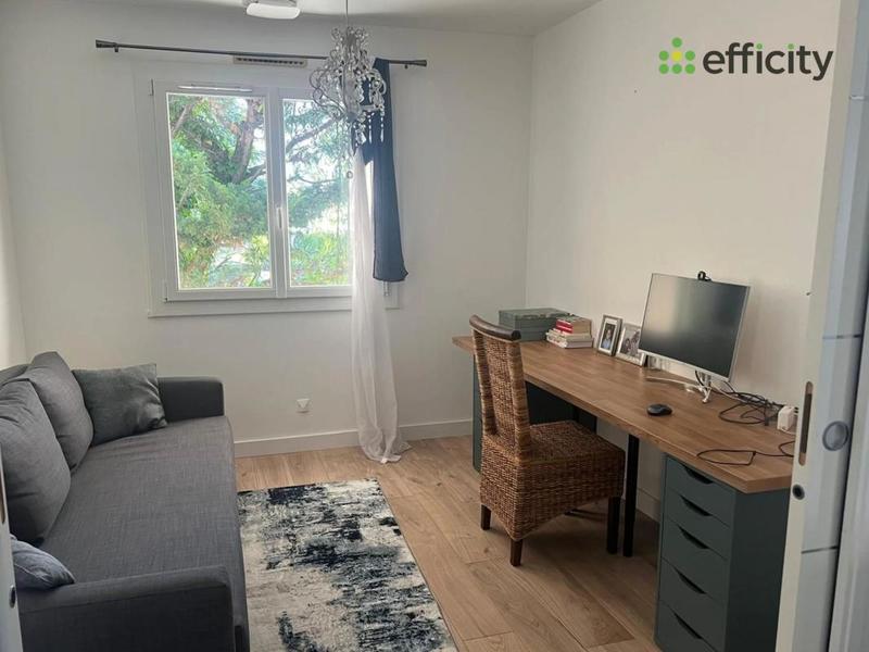 Pavillon - 161 m² - 7 pièces