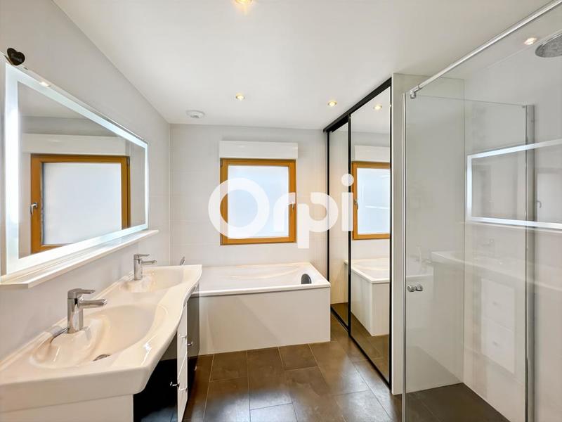 Maison - 102 m² - 3 pièces