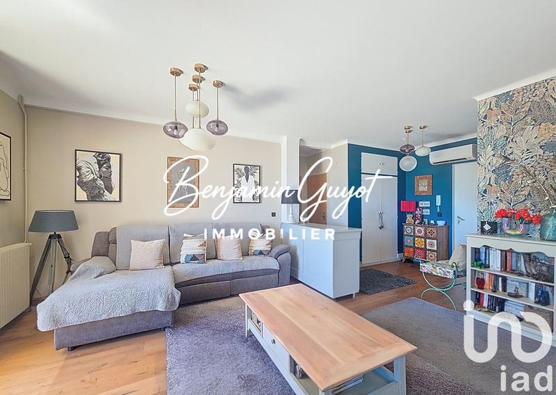 Appartement - 99 m² - 3 pièces