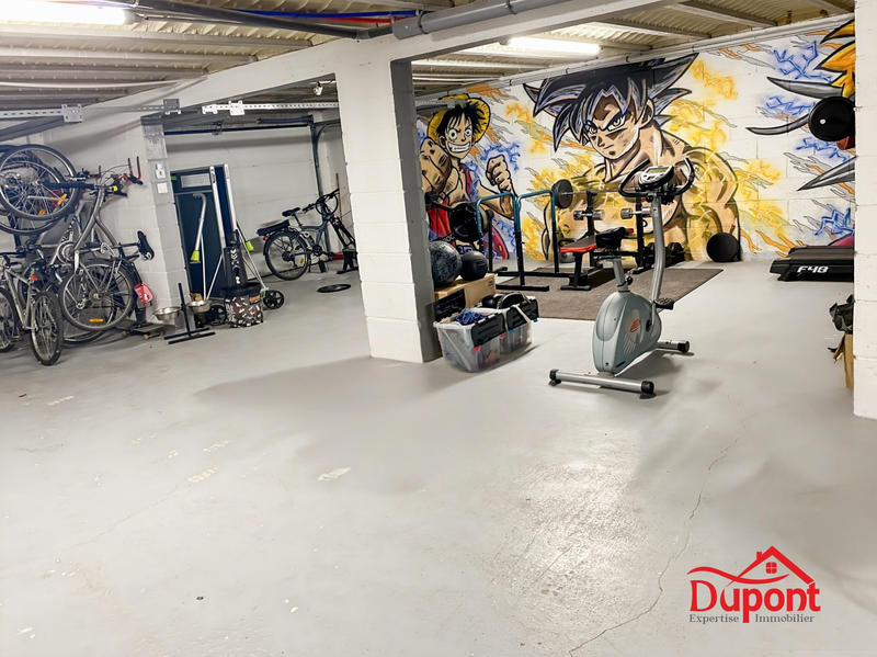 Maison - 212 m² - 6 pièces