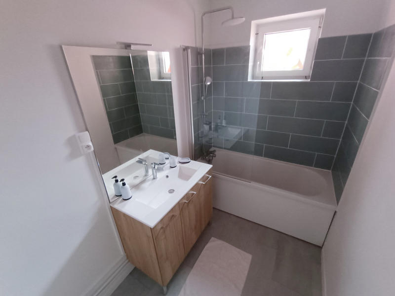 Appartement - 95 m² - 5 pièces