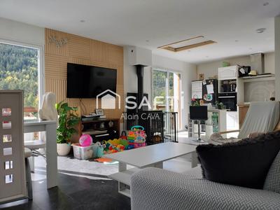 Maison - 105 m² - 4 pièces