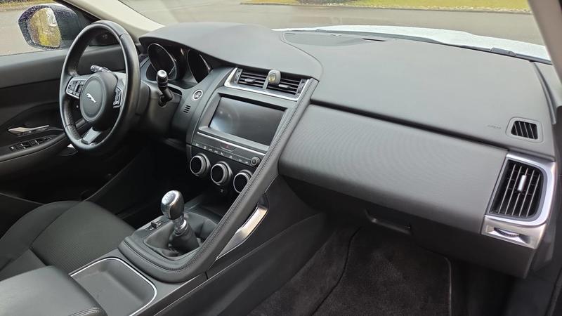 Jaguar E-Pace 2.0d 150 Fwd R-Dynamic