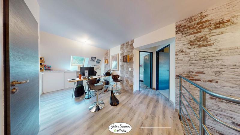 Villa - 227 m² - 8 pièces