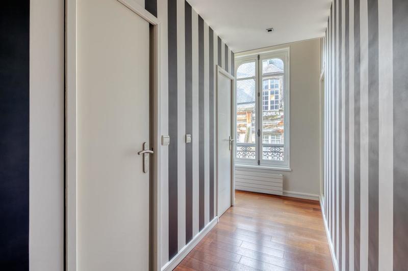 Appartement ancien - 116 m² - 5 pièces