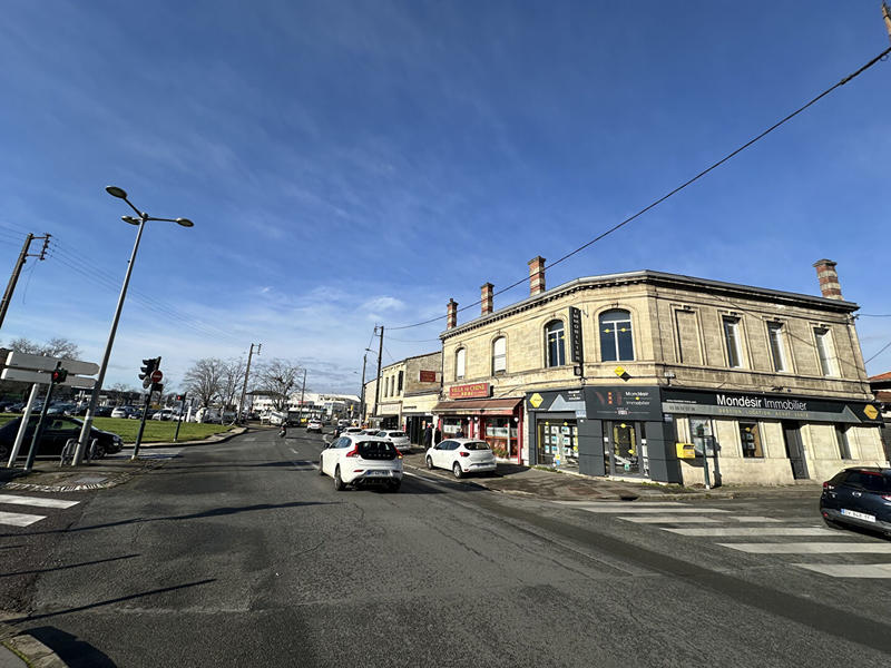 Local d'activités - 150 m²