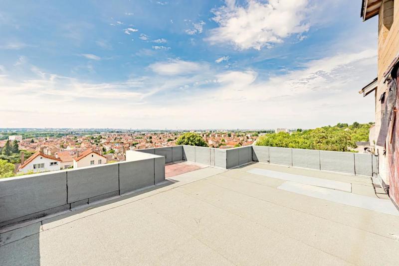 Maison - 270 m² - 7 pièces