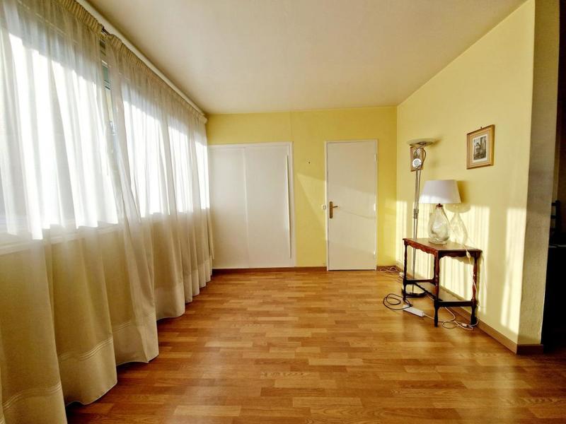 Appartement ancien - 97 m² - 5 pièces