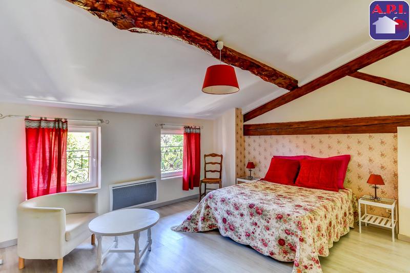 Maison - 463 m² - 18 pièces