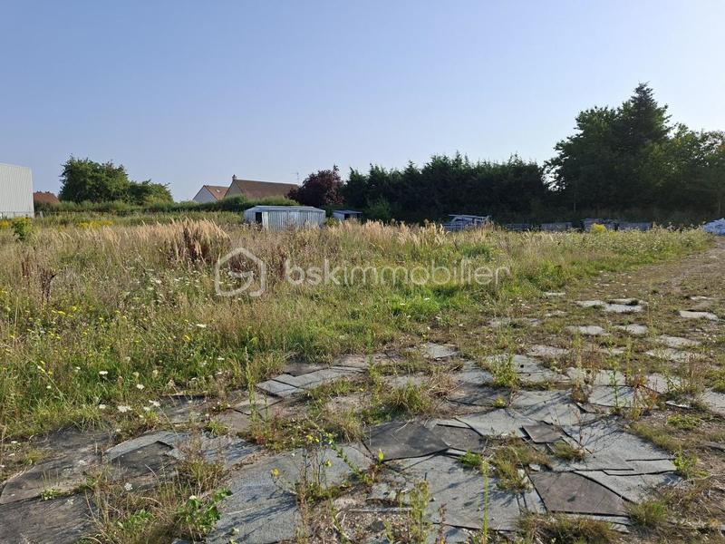 Terrain industriel - 3 000 m²