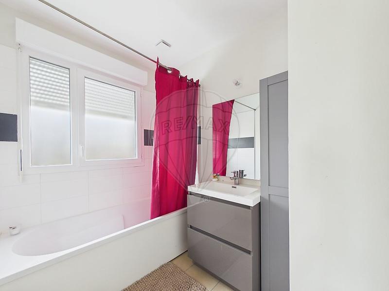 Maison - 97 m² - 4 pièces