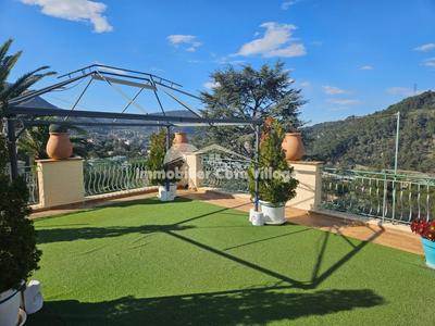 Villa - 276 m² - 8 pièces