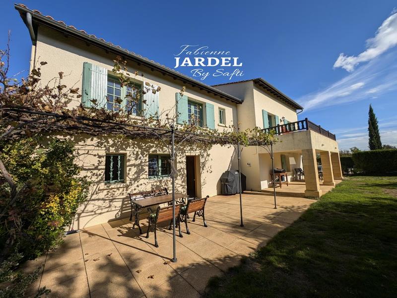 Maison - 170 m² - 6 pièces