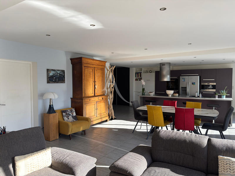 Maison - 188 m² - 7 pièces