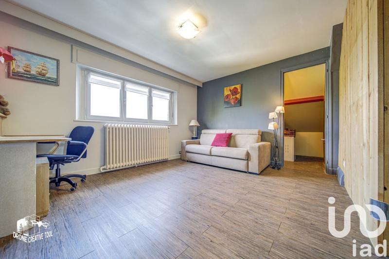 Maison - 218 m² - 8 pièces