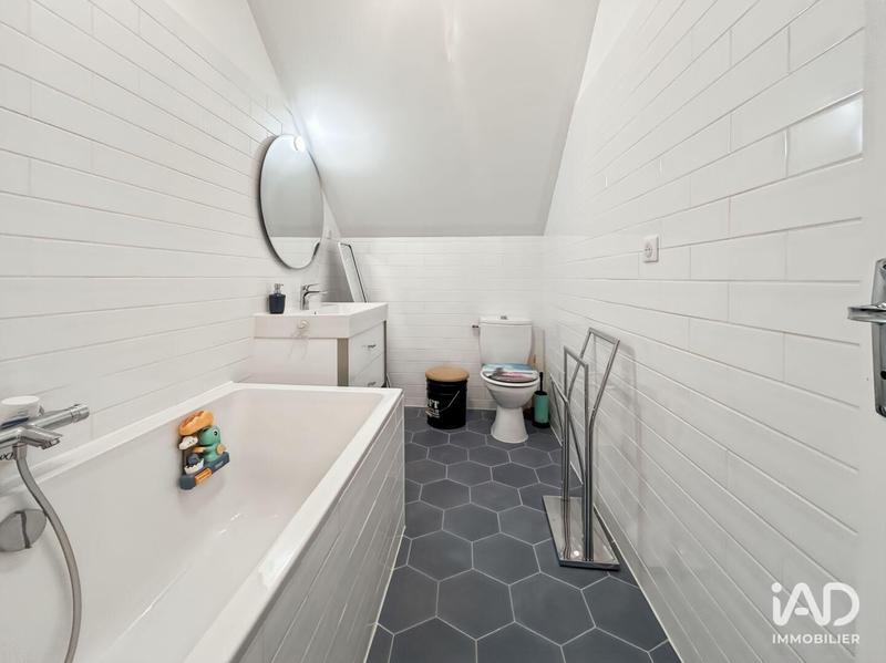 Maison - 149 m² - 7 pièces