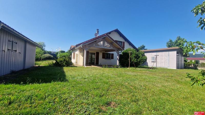 Maison traditionnelle - 137 m² - 6 pièces