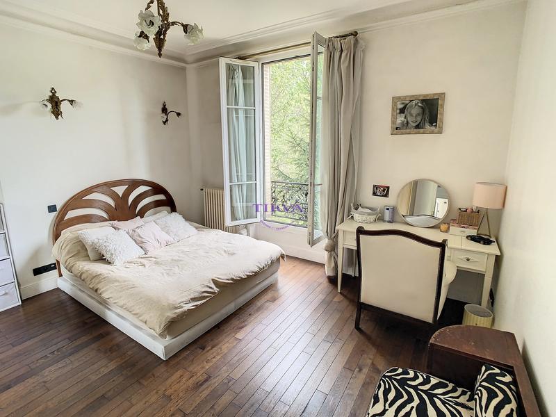 Maison - 530 m² - 12 pièces