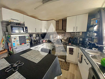 Maison - 103 m² - 7 pièces