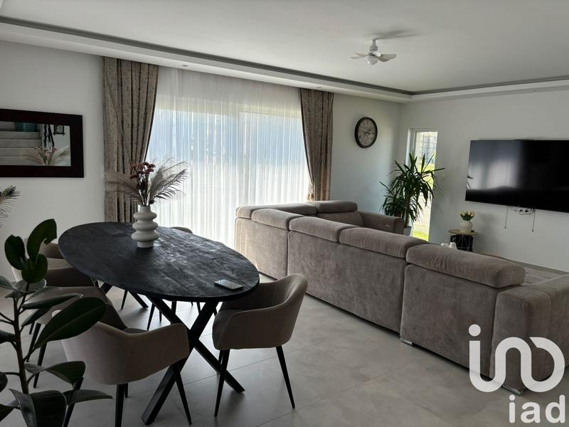 Maison - 143 m² - 8 pièces