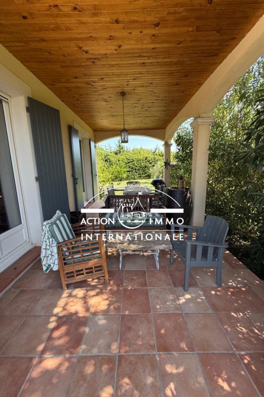 Villa - 208 m² - 4 pièces