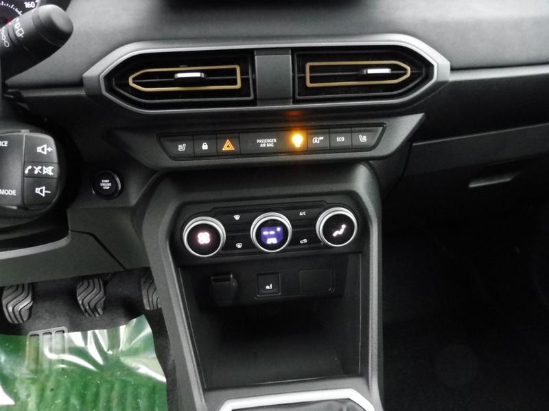 Dacia Jogger TCe 110 7 places Extreme + / Pack Confort+ Roue de Secours Sieges Av Chauffants Credit Classique ou Loa Possible