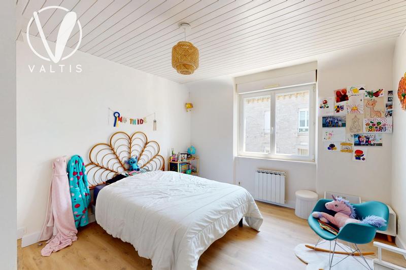 Maison - 137 m² - 6 pièces