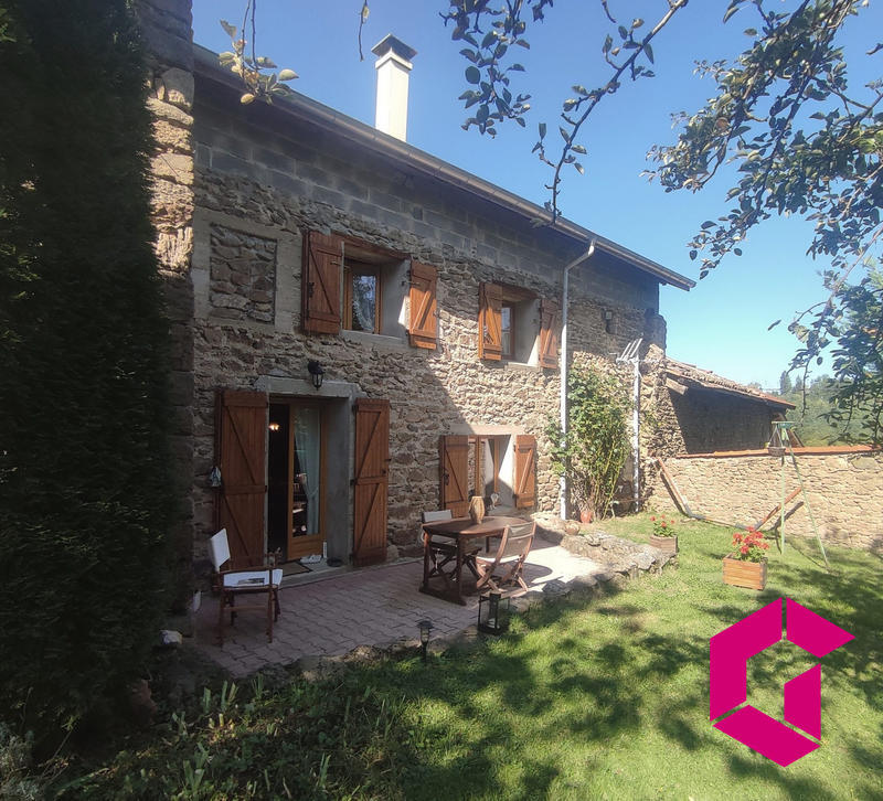Maison - 93 m² - 5 pièces