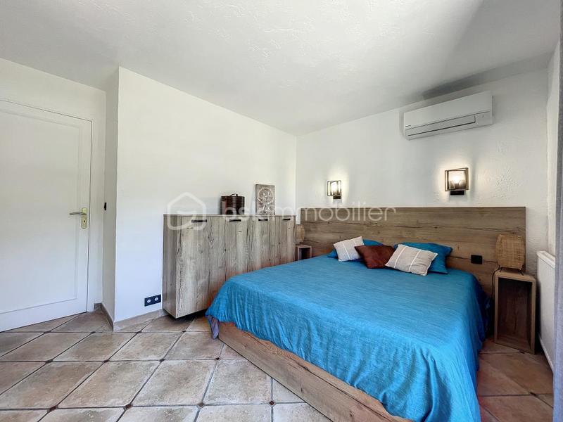 Villa - 327 m² - 14 pièces