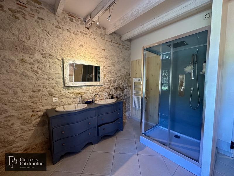 Propriété - 373 m² - 10 pièces