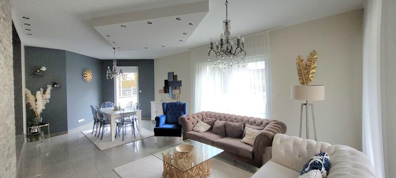 Maison - 150 m² - 7 pièces