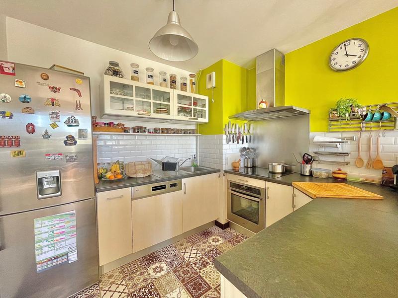 Appartement - 79 m² - 4 pièces