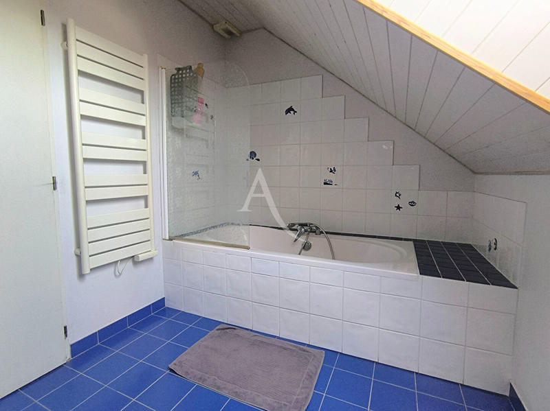 Maison - 135 m² - 7 pièces